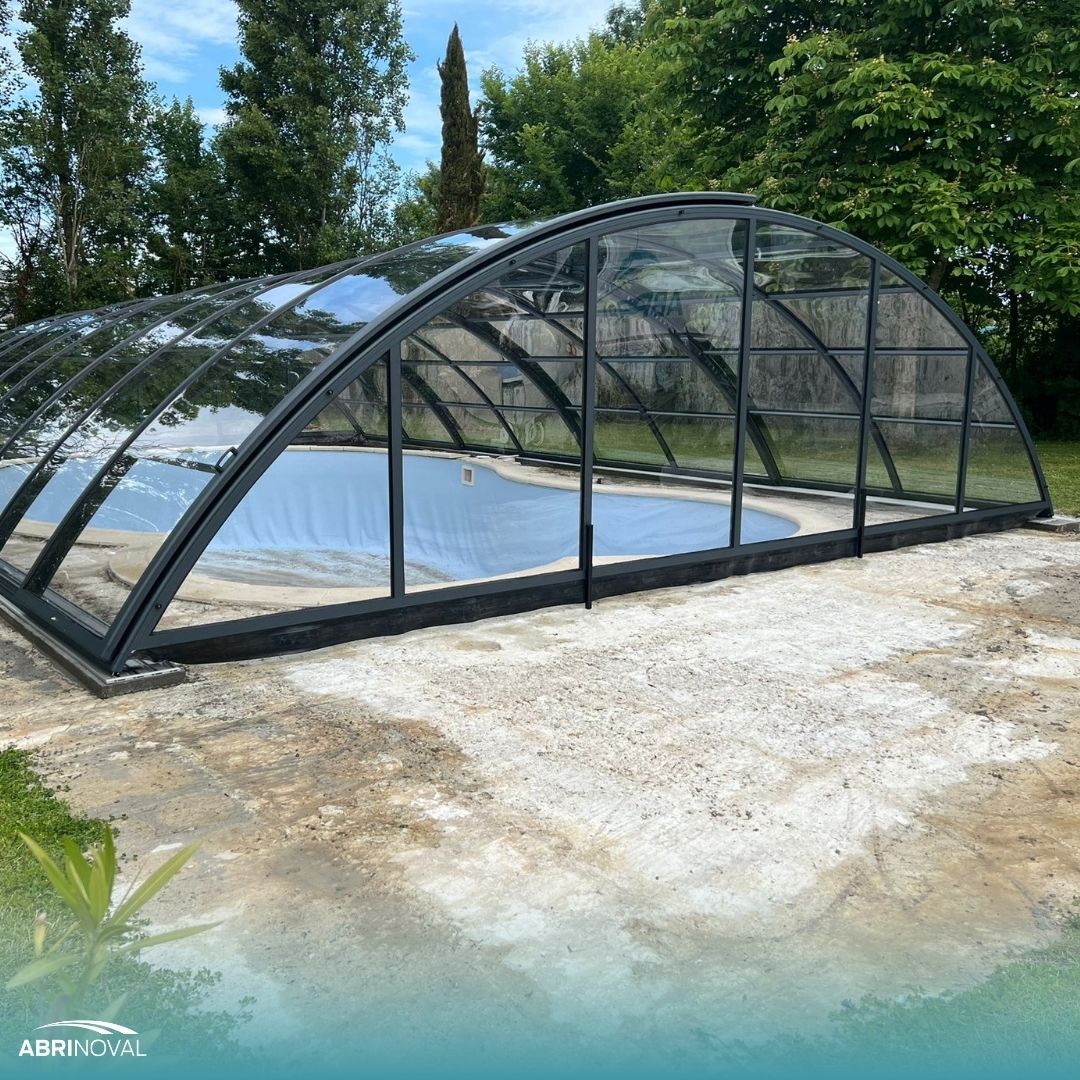 Abri de piscine mi-haut Super