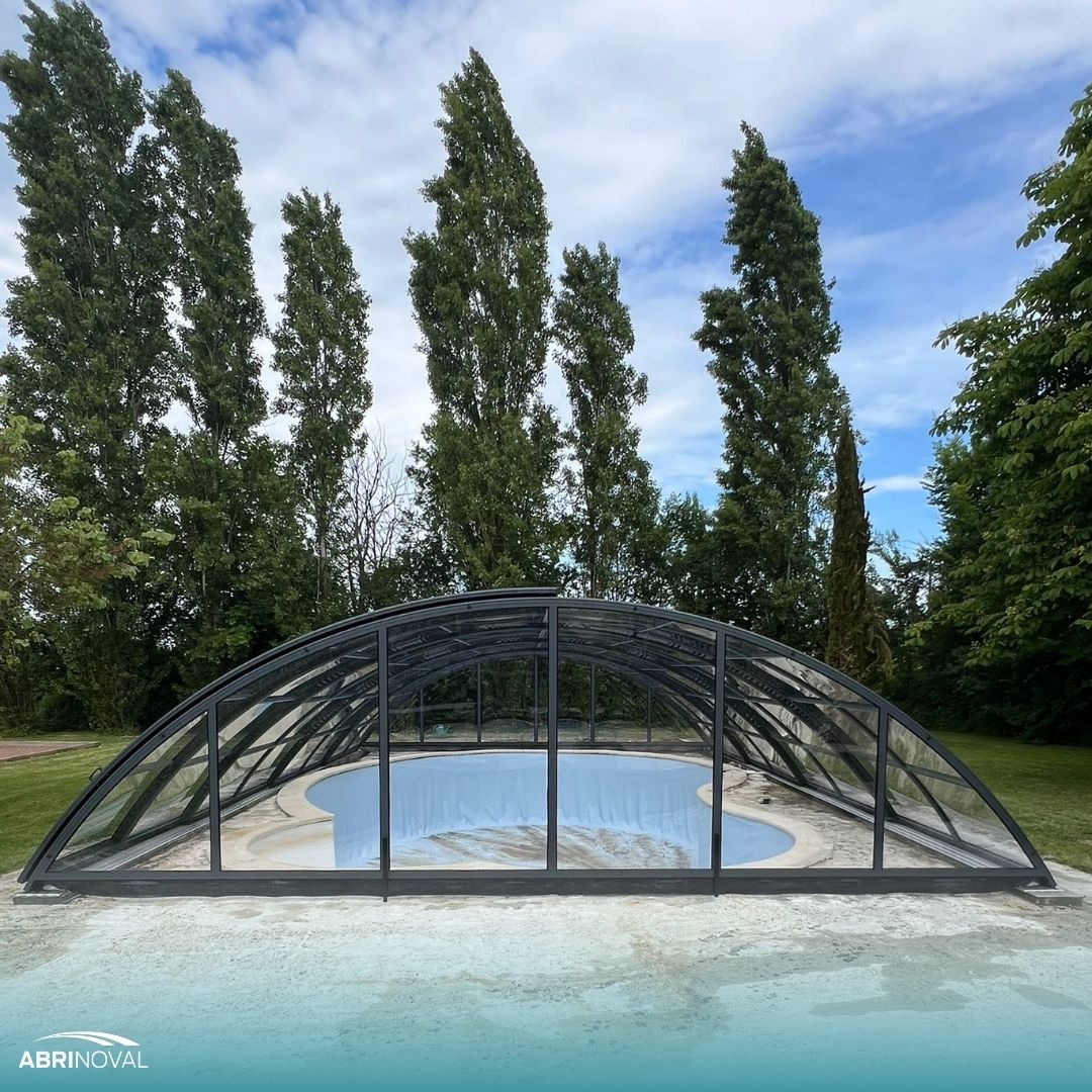 Abri de piscine mi-haut Super