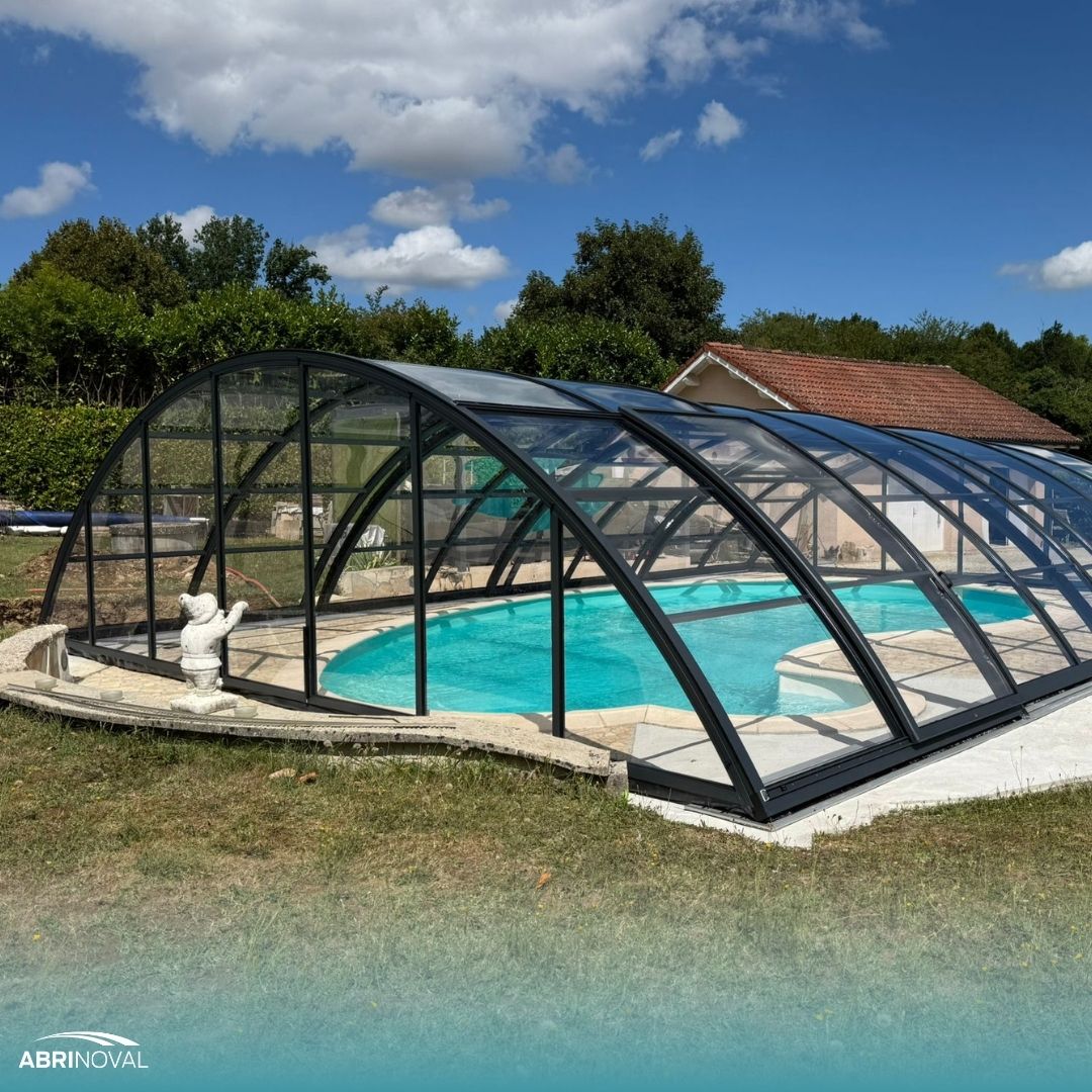 Abri de piscine mi-haut Super