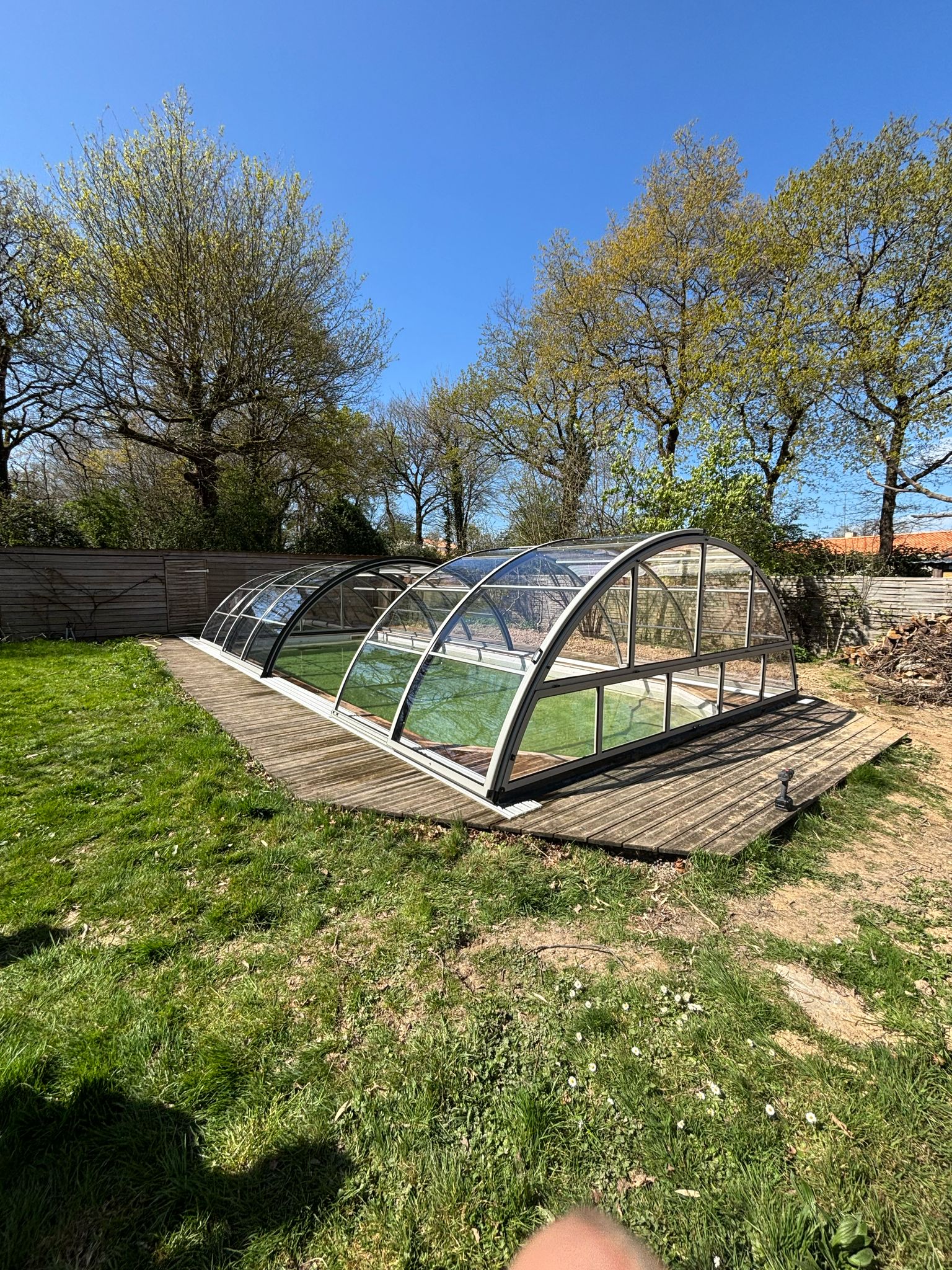 Abri de piscine mi haut super Abri de piscine mi haut super