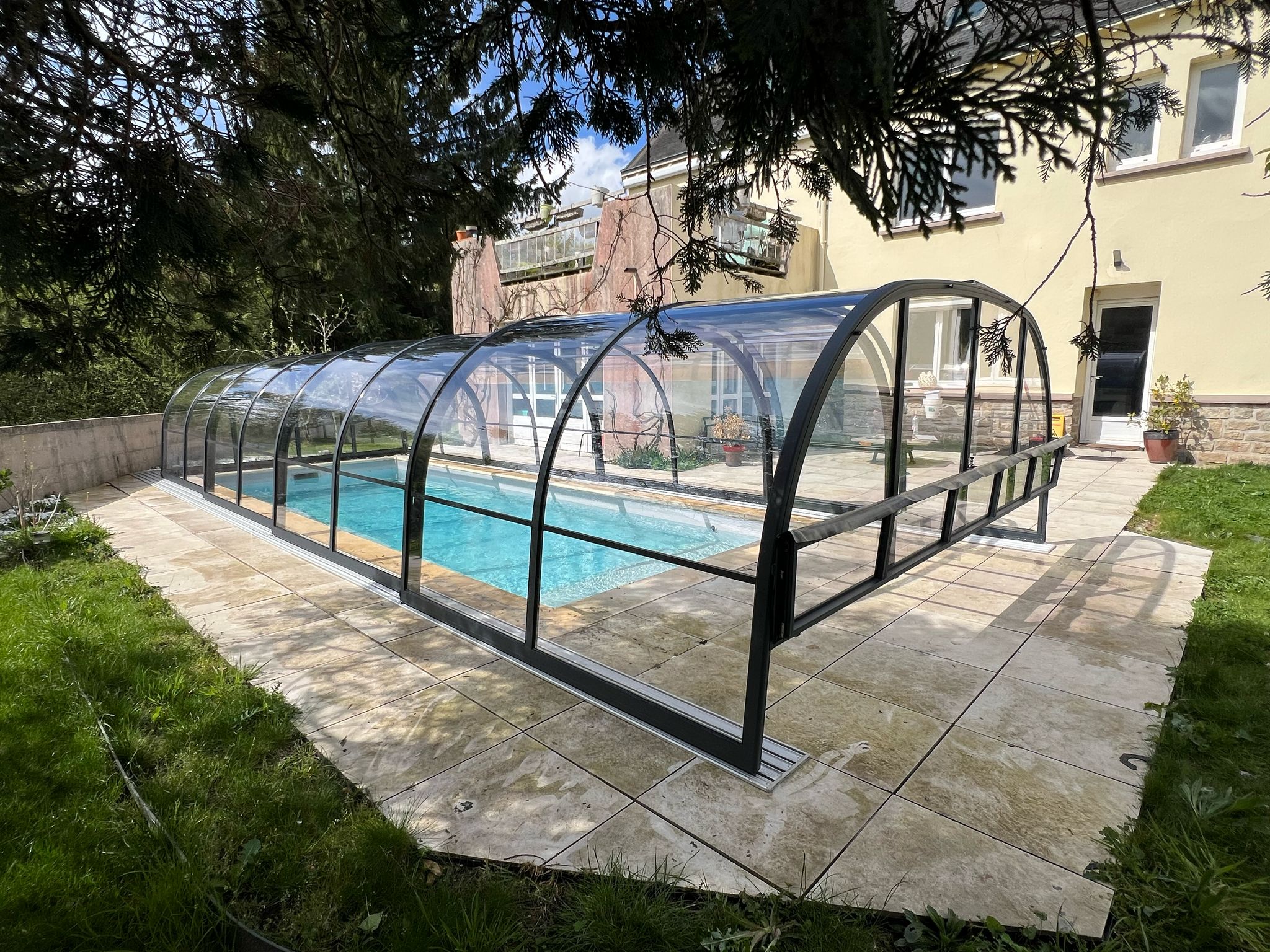 Abri de piscine mi haut mini relax Abri de piscine mi haut mini relax