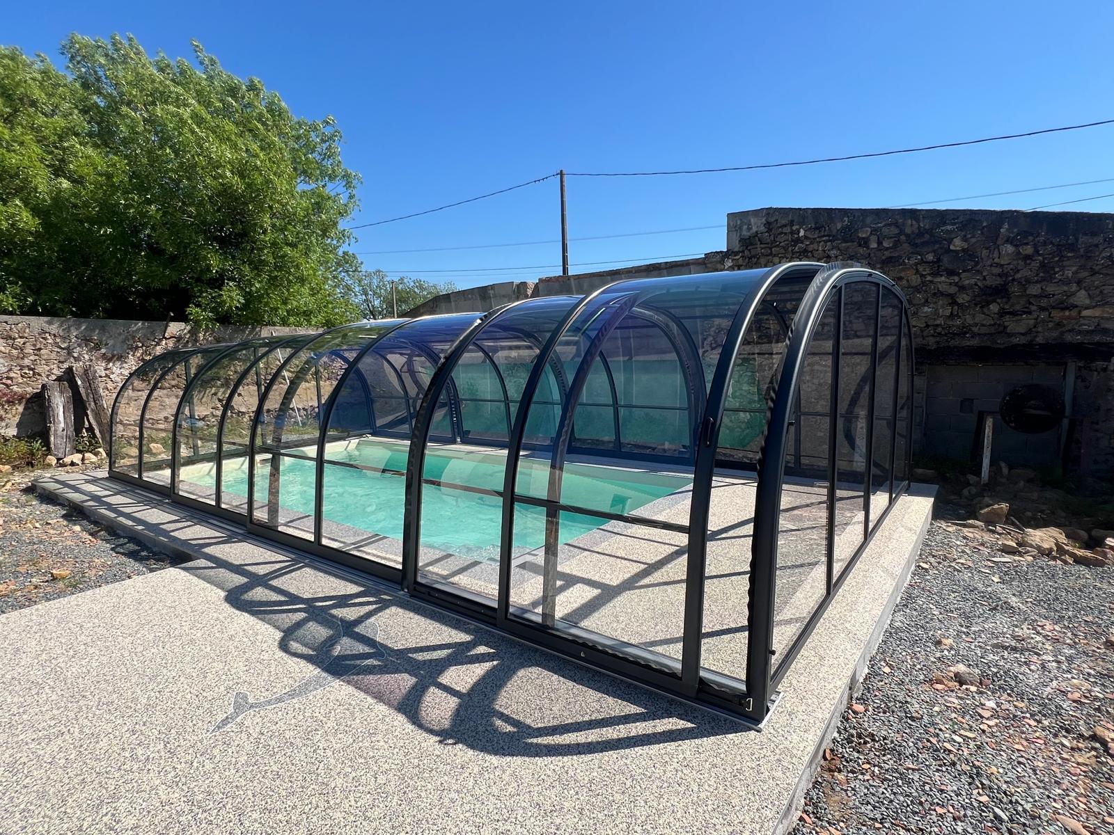 Abri de piscine mi haut mini relax Abri de piscine mi haut mini relax