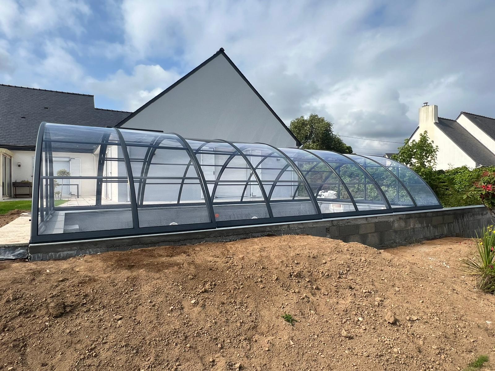 Abri de piscine mi haut super Abri de piscine mi haut super