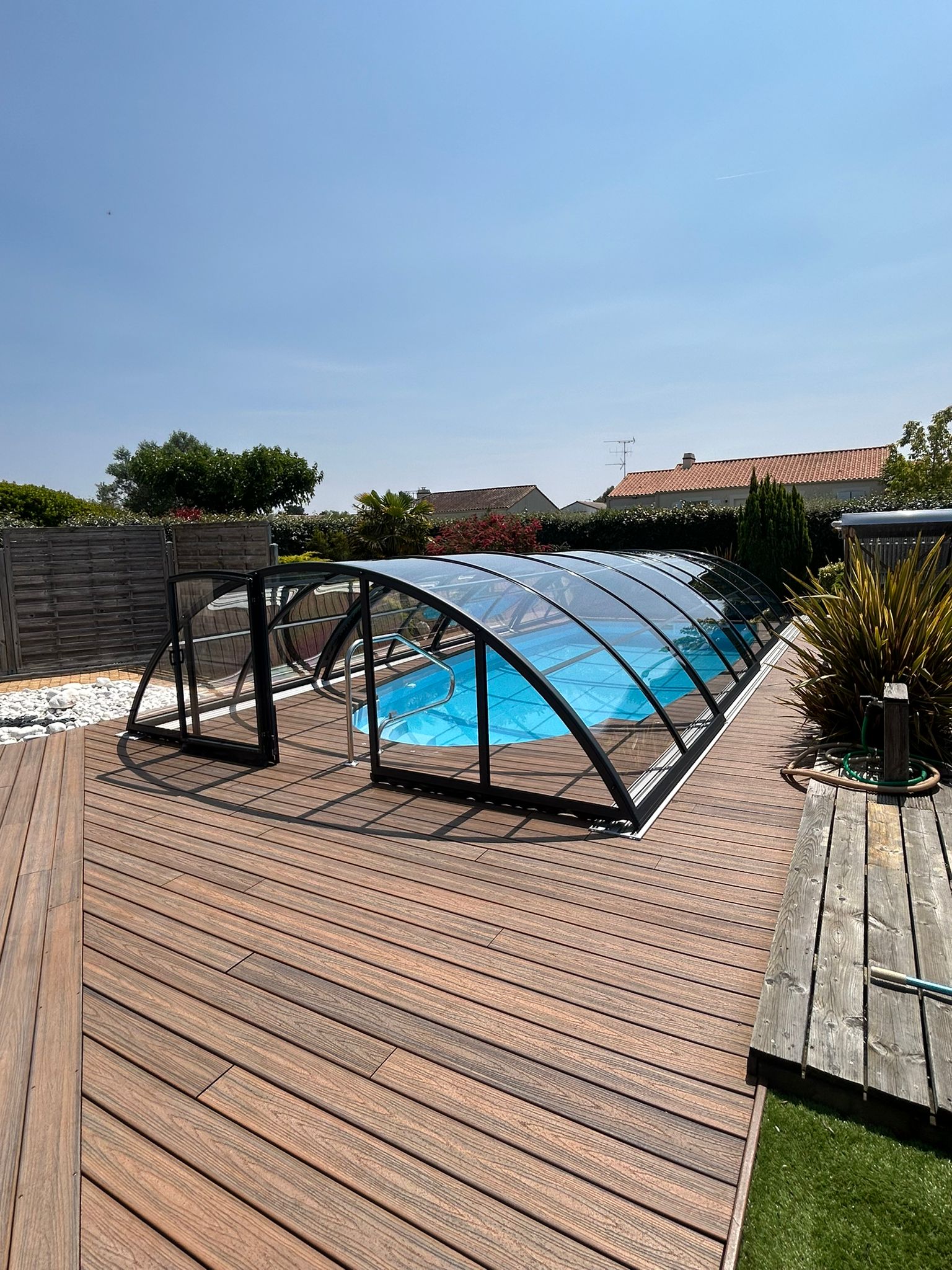 Abri de piscine mi haut super Abri de piscine mi haut super