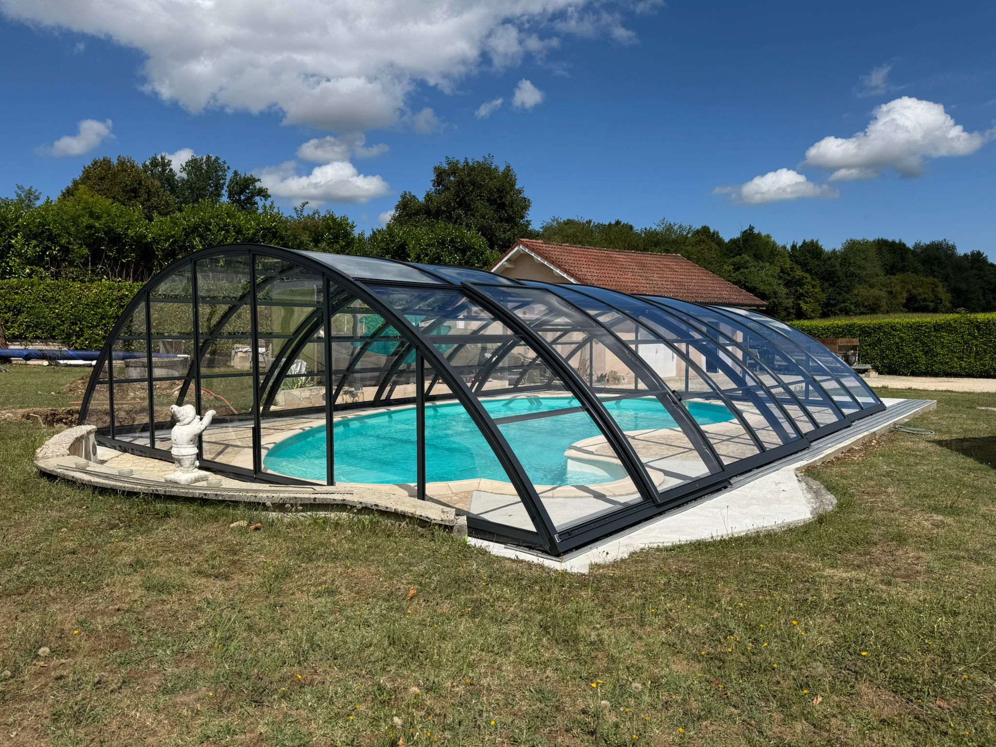 Abri de piscine mi haut super Abri de piscine mi haut super