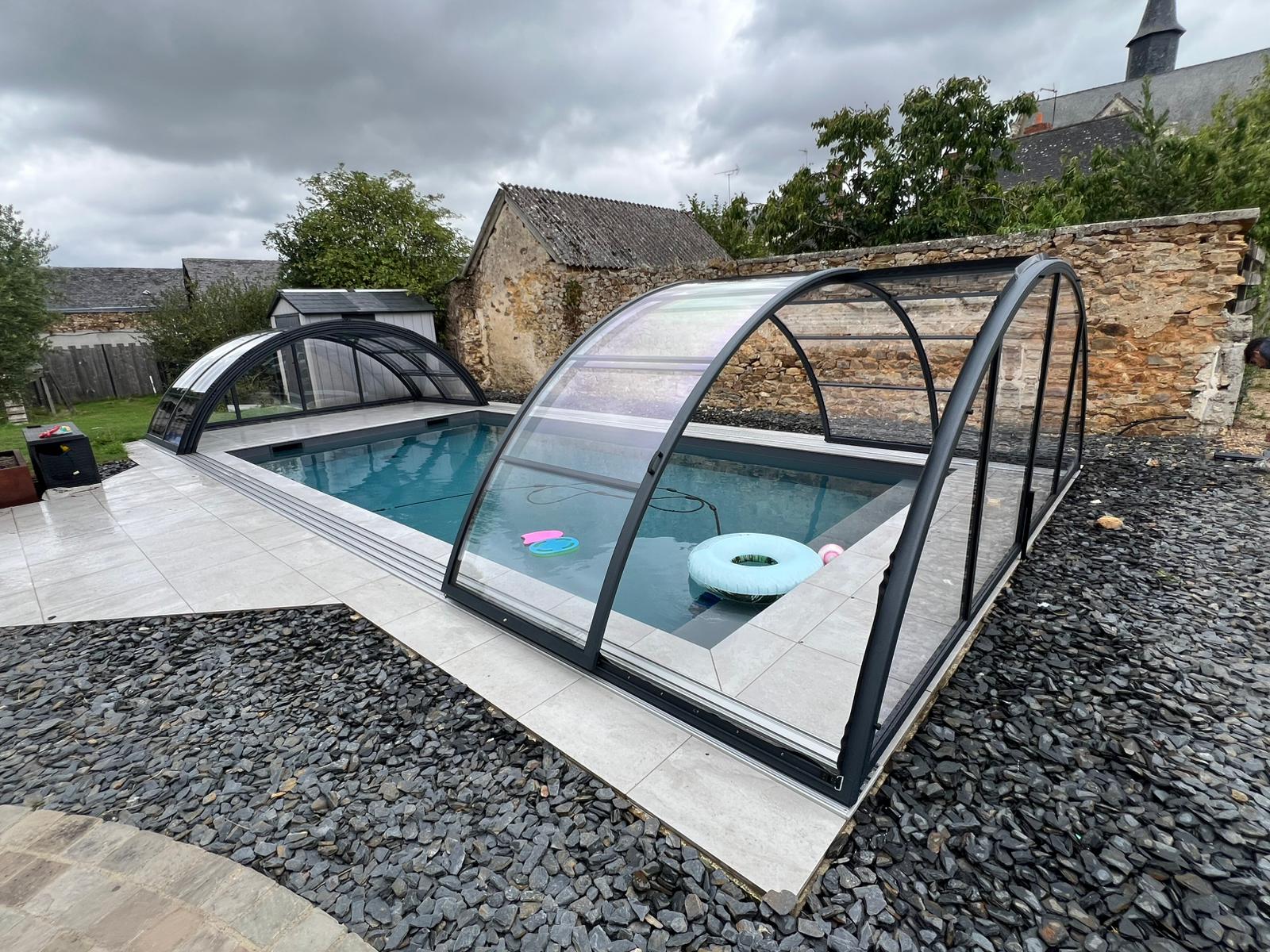 Abri de piscine mi haut super Abri de piscine mi haut super